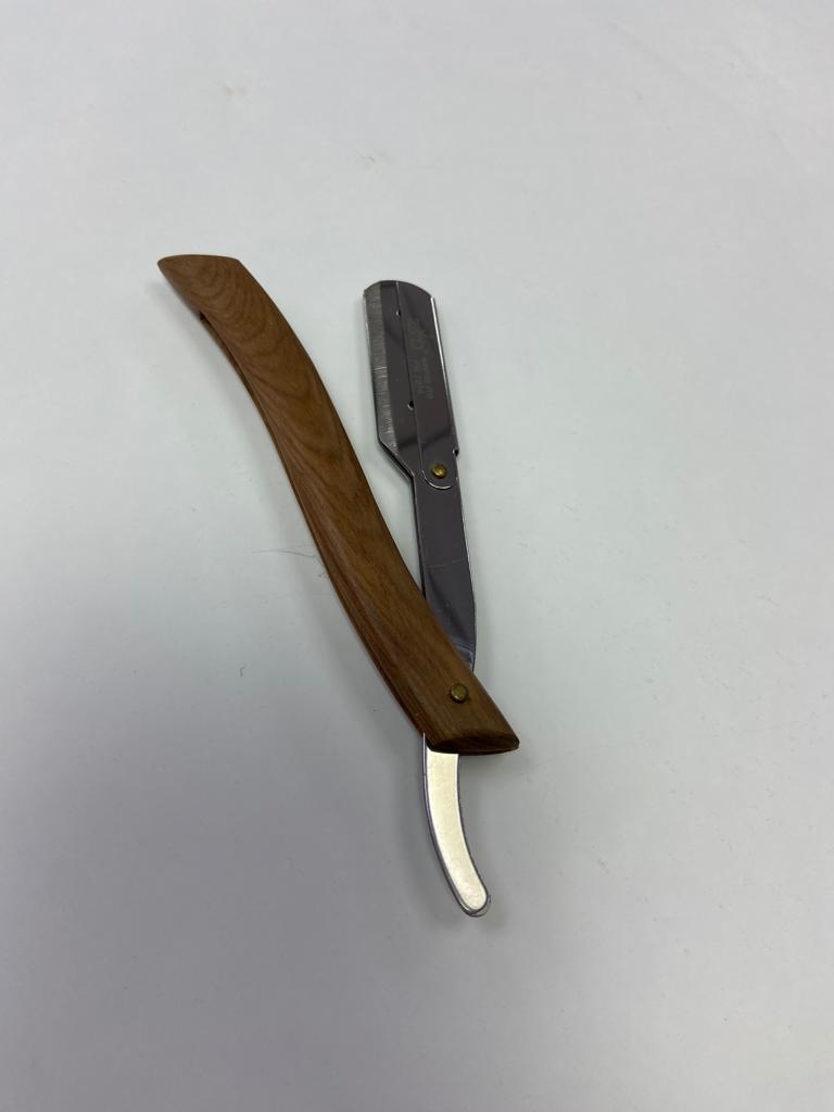 RASOIR A LAME AVEC MANCHE EN BOIS